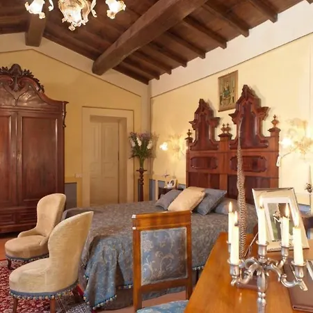 Villa Liz Tuscany, Private Pool, Hot Tub, Fenced, Pets Allowed