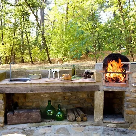 Liz Tuscany, Private Pool, Hot Tub, Fenced, Pets Allowed