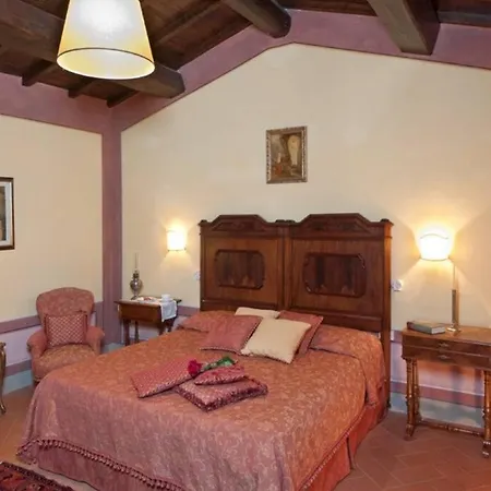 Villa Liz Tuscany, Private Pool, Hot Tub, Fenced, Pets Allowed