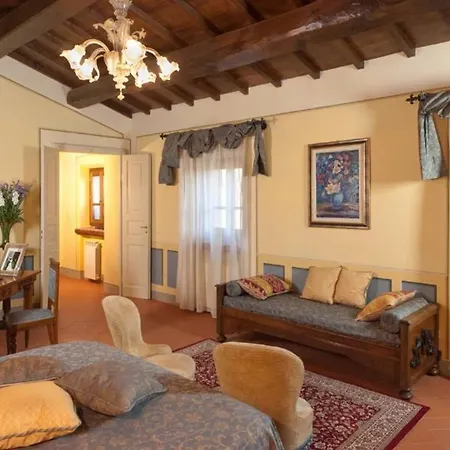 Villa Liz Tuscany, Private Pool, Hot Tub, Fenced, Pets Allowed Poppi